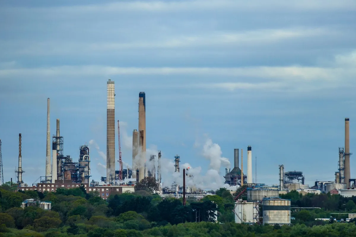 Illustration for: Exxon Mobil Beats Profit Estimates as Refining Earnings More Than Double